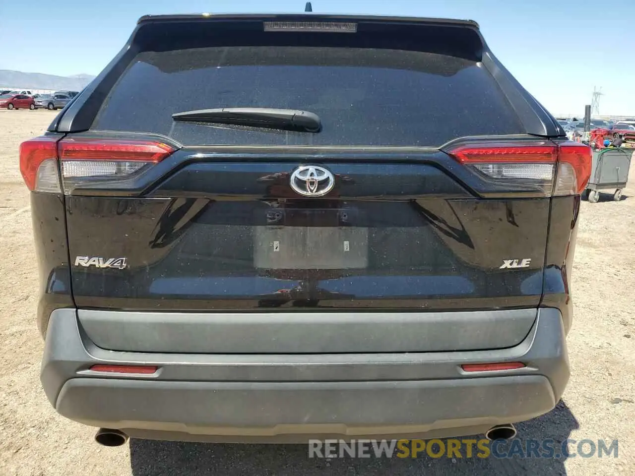 6 Photograph of a damaged car 2T3W1RFV2LW071747 TOYOTA RAV4 2020
