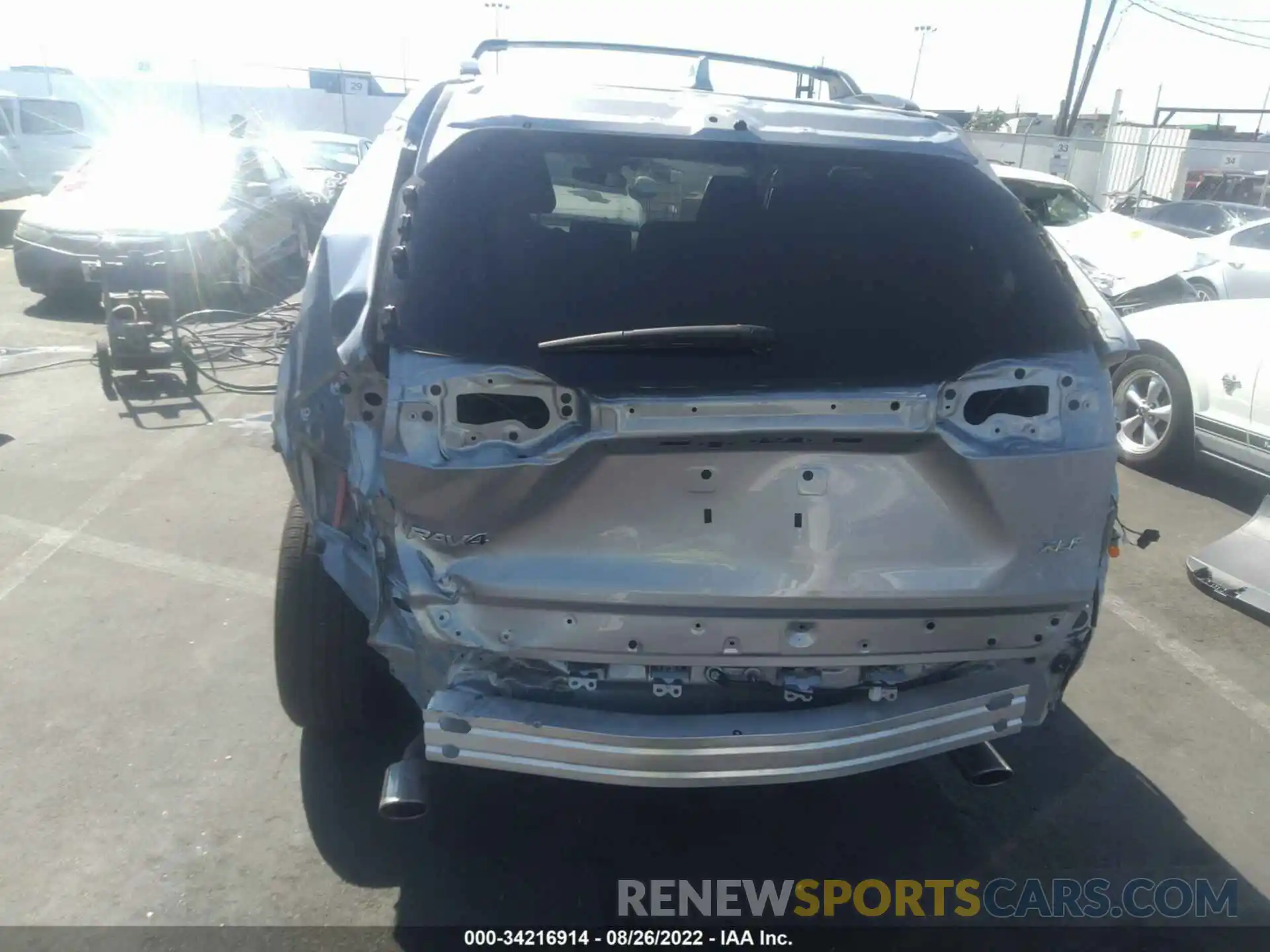 6 Photograph of a damaged car 2T3W1RFV2LW073840 TOYOTA RAV4 2020