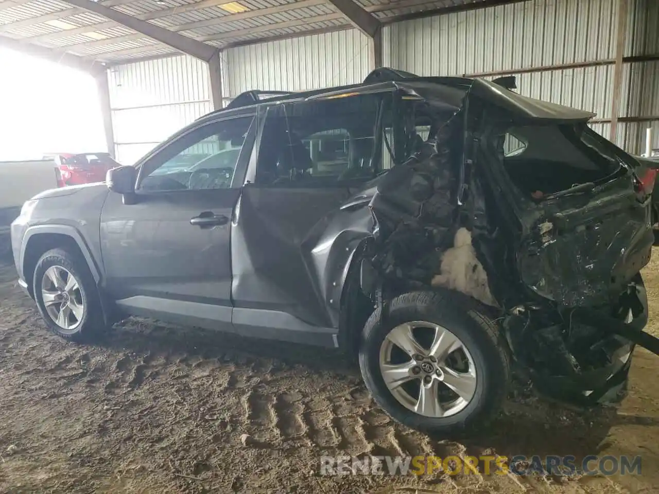 2 Photograph of a damaged car 2T3W1RFV2LW084935 TOYOTA RAV4 2020