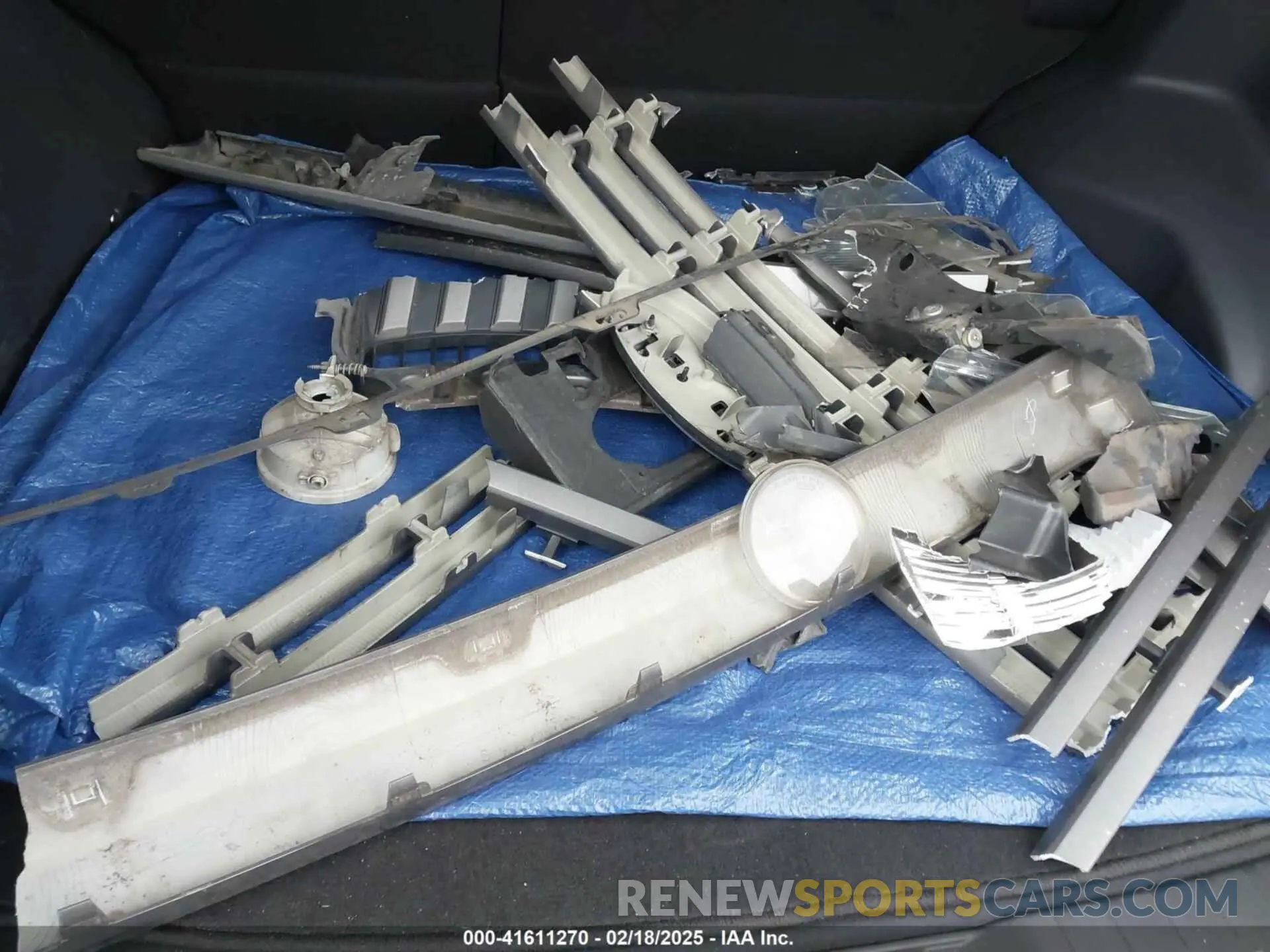 12 Photograph of a damaged car 2T3W1RFV3LC040119 TOYOTA RAV4 2020