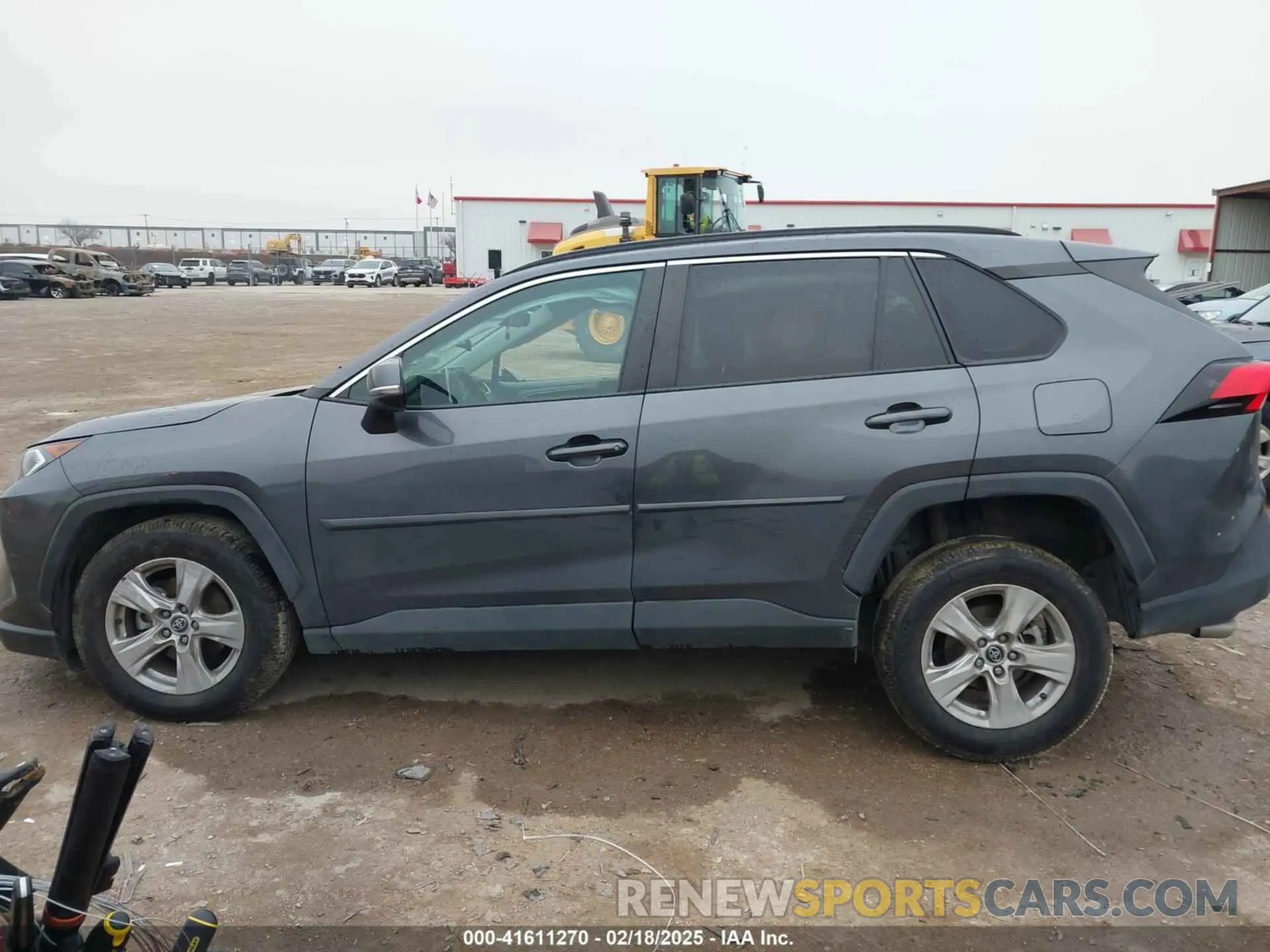 15 Photograph of a damaged car 2T3W1RFV3LC040119 TOYOTA RAV4 2020