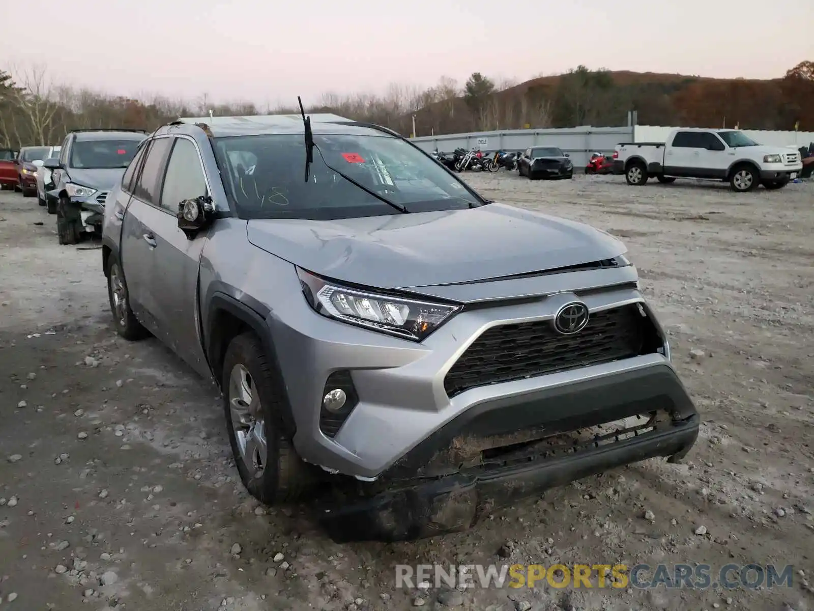 1 Photograph of a damaged car 2T3W1RFV3LC047068 TOYOTA RAV4 2020