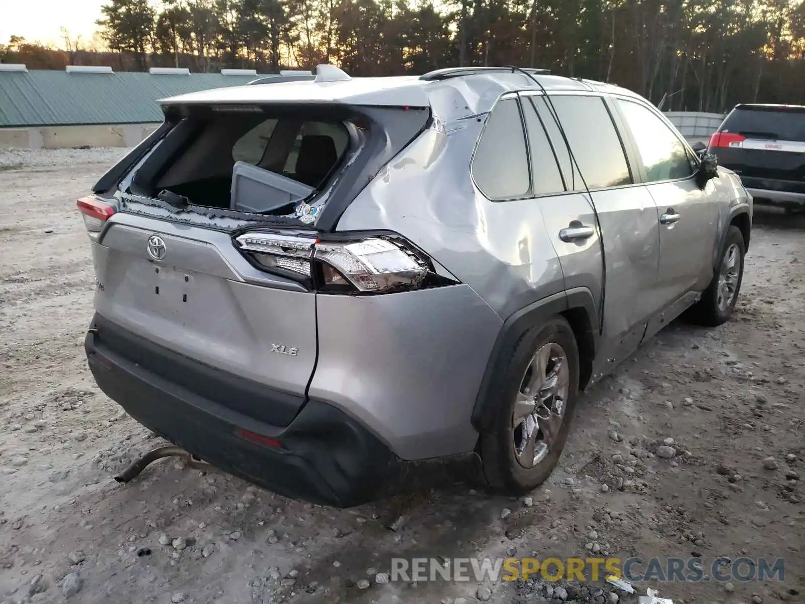 4 Photograph of a damaged car 2T3W1RFV3LC047068 TOYOTA RAV4 2020