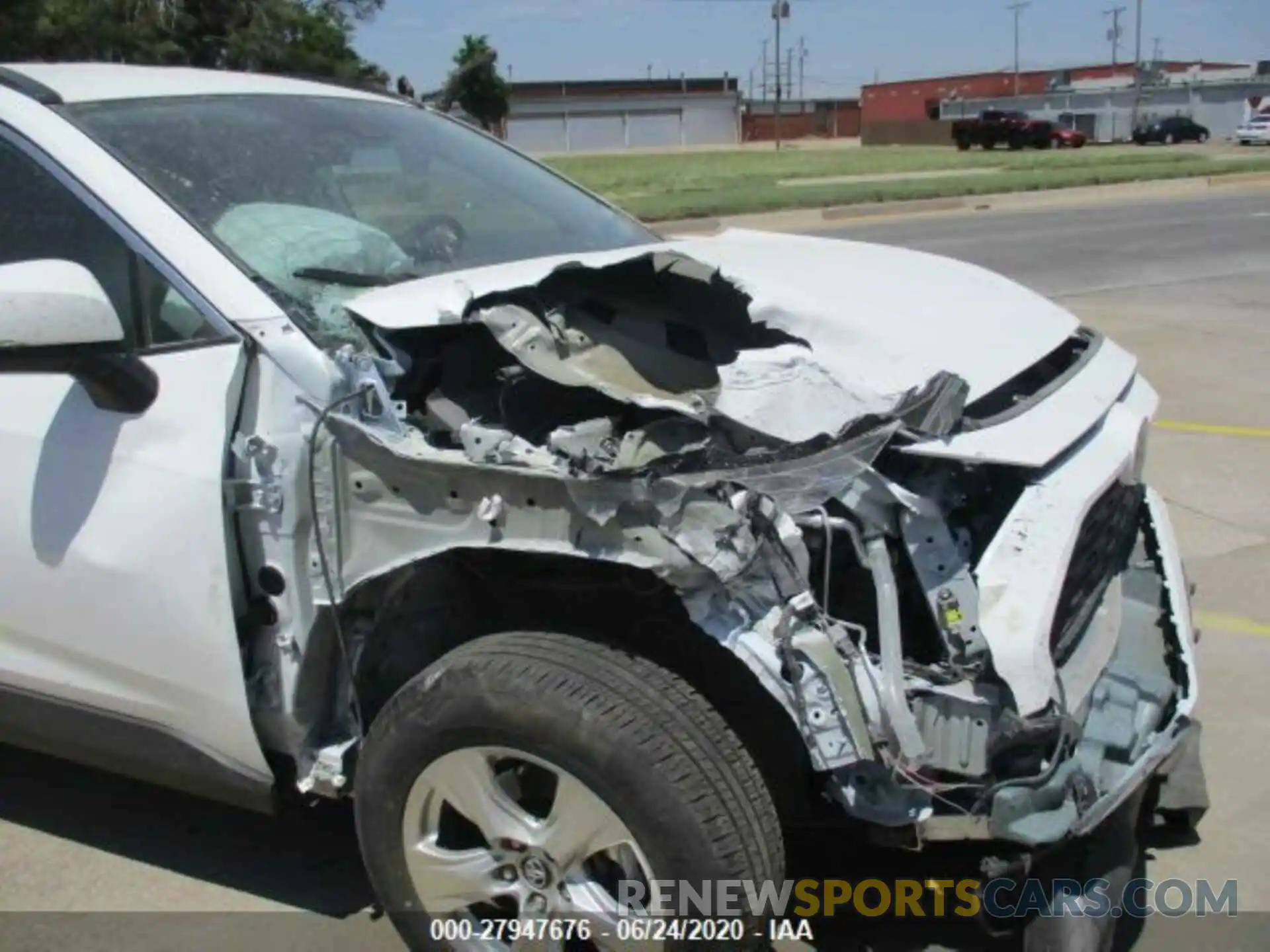 4 Photograph of a damaged car 2T3W1RFV3LC047264 TOYOTA RAV4 2020