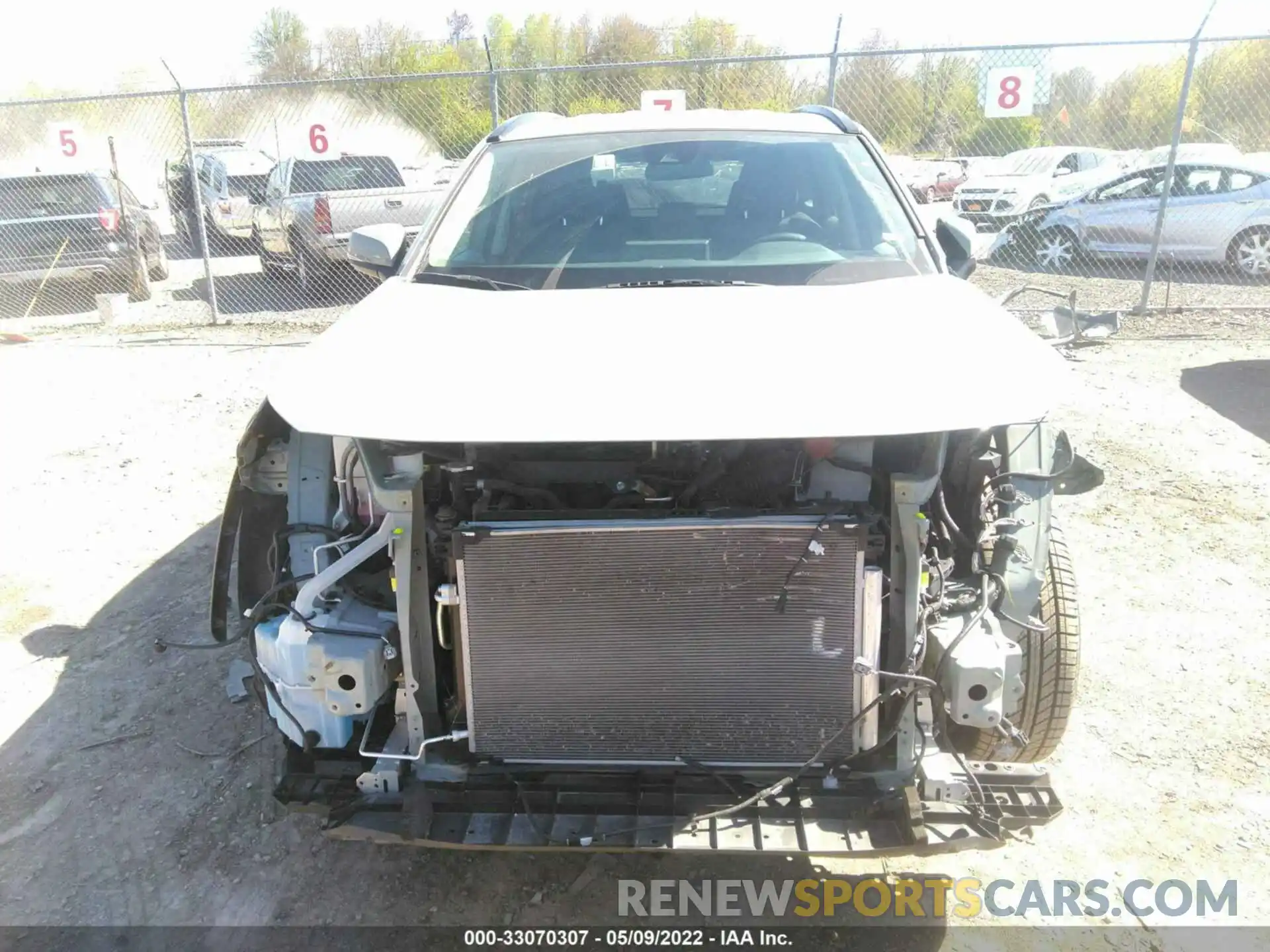 6 Photograph of a damaged car 2T3W1RFV3LC057972 TOYOTA RAV4 2020