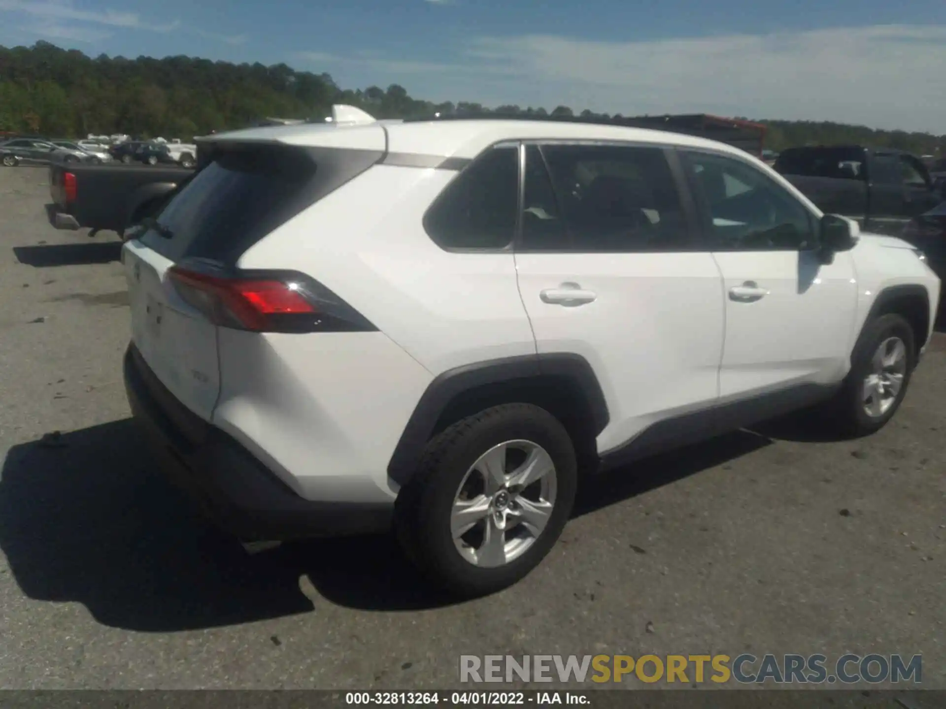 4 Photograph of a damaged car 2T3W1RFV3LC058703 TOYOTA RAV4 2020