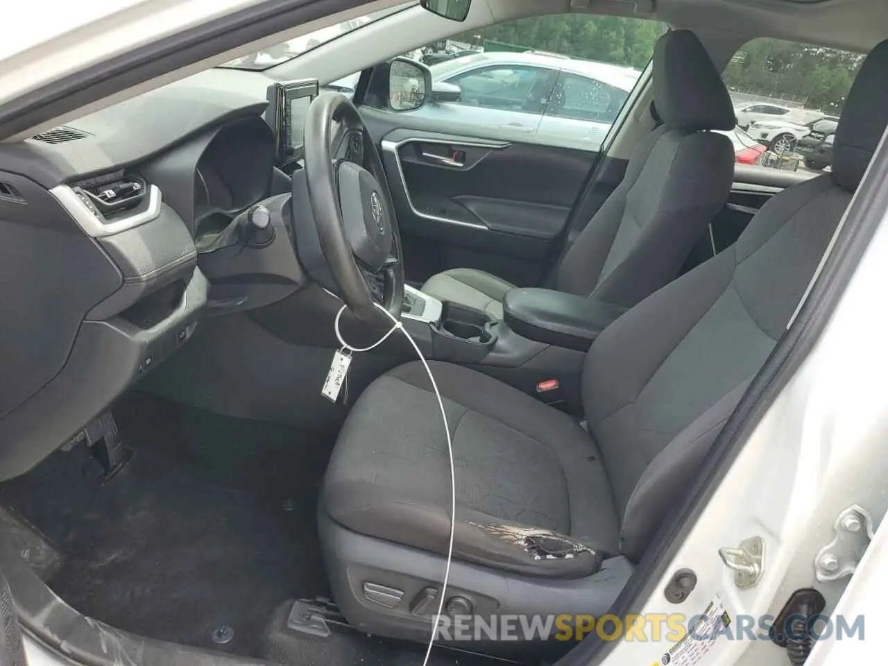 7 Photograph of a damaged car 2T3W1RFV3LC072469 TOYOTA RAV4 2020