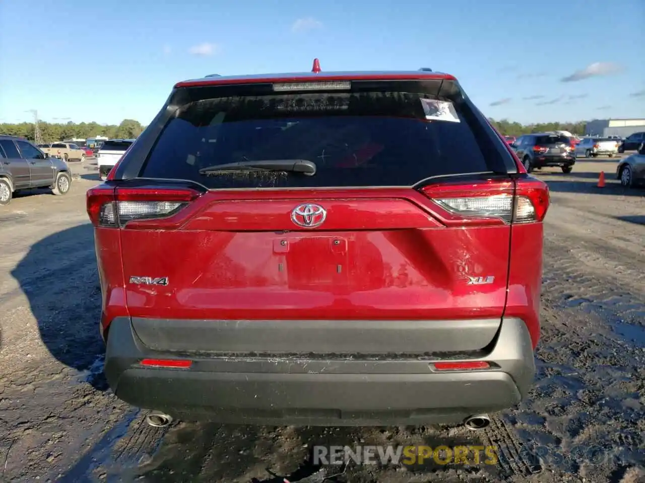 6 Photograph of a damaged car 2T3W1RFV3LW076987 TOYOTA RAV4 2020