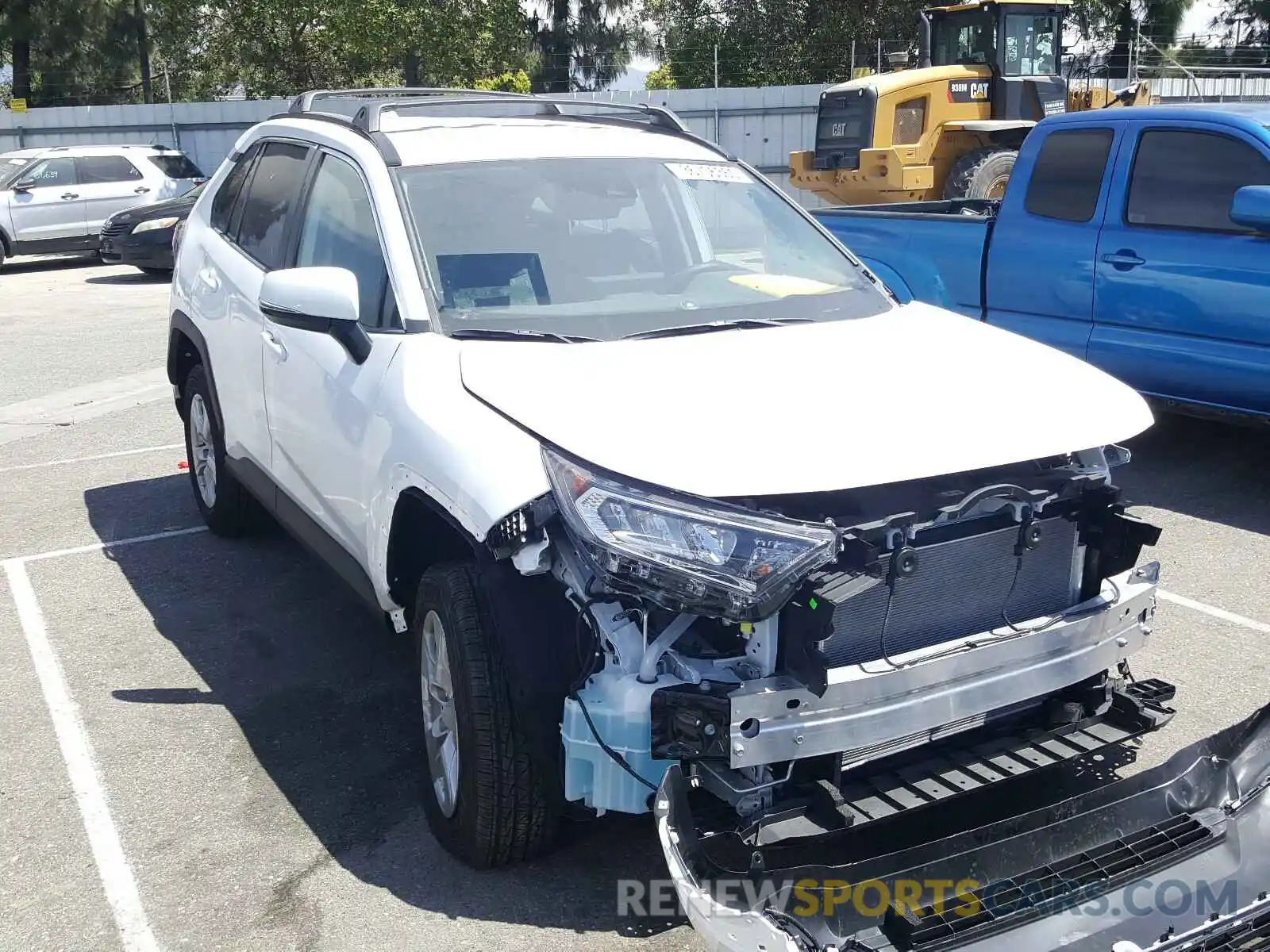 1 Photograph of a damaged car 2T3W1RFV3LW077329 TOYOTA RAV4 2020