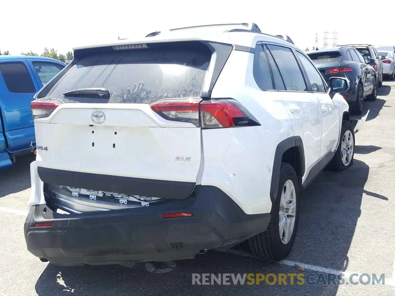 4 Photograph of a damaged car 2T3W1RFV3LW077329 TOYOTA RAV4 2020