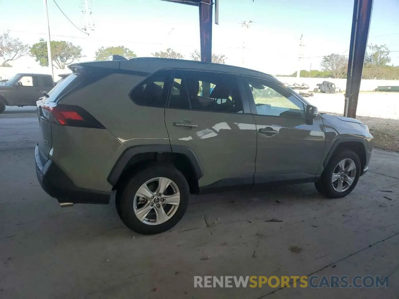 3 Photograph of a damaged car 2T3W1RFV3LW088881 TOYOTA RAV4 2020