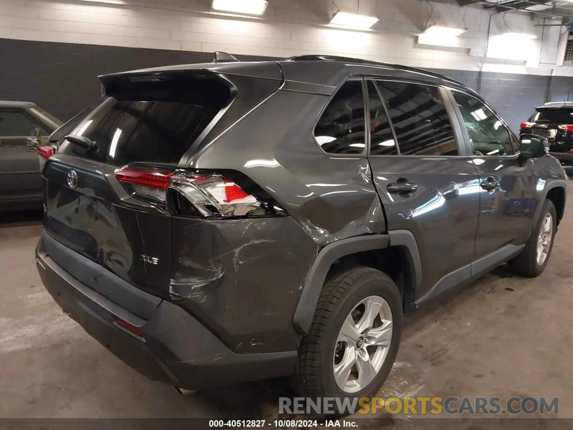 6 Photograph of a damaged car 2T3W1RFV3LW091067 TOYOTA RAV4 2020