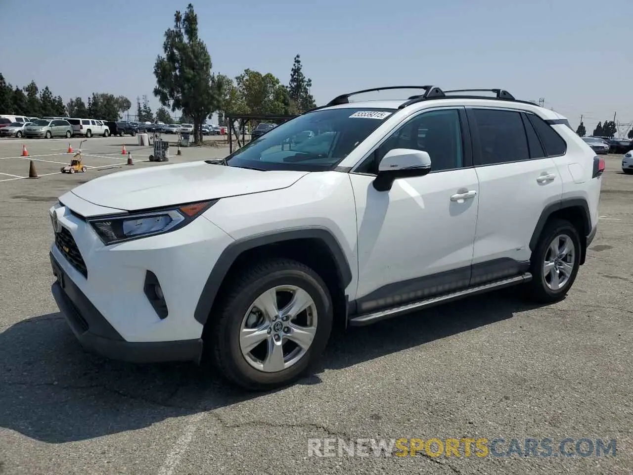 1 Photograph of a damaged car 2T3W1RFV3LW096267 TOYOTA RAV4 2020