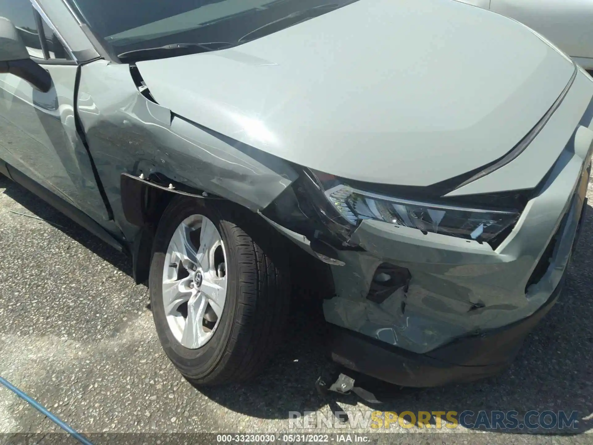 6 Photograph of a damaged car 2T3W1RFV3LW096429 TOYOTA RAV4 2020