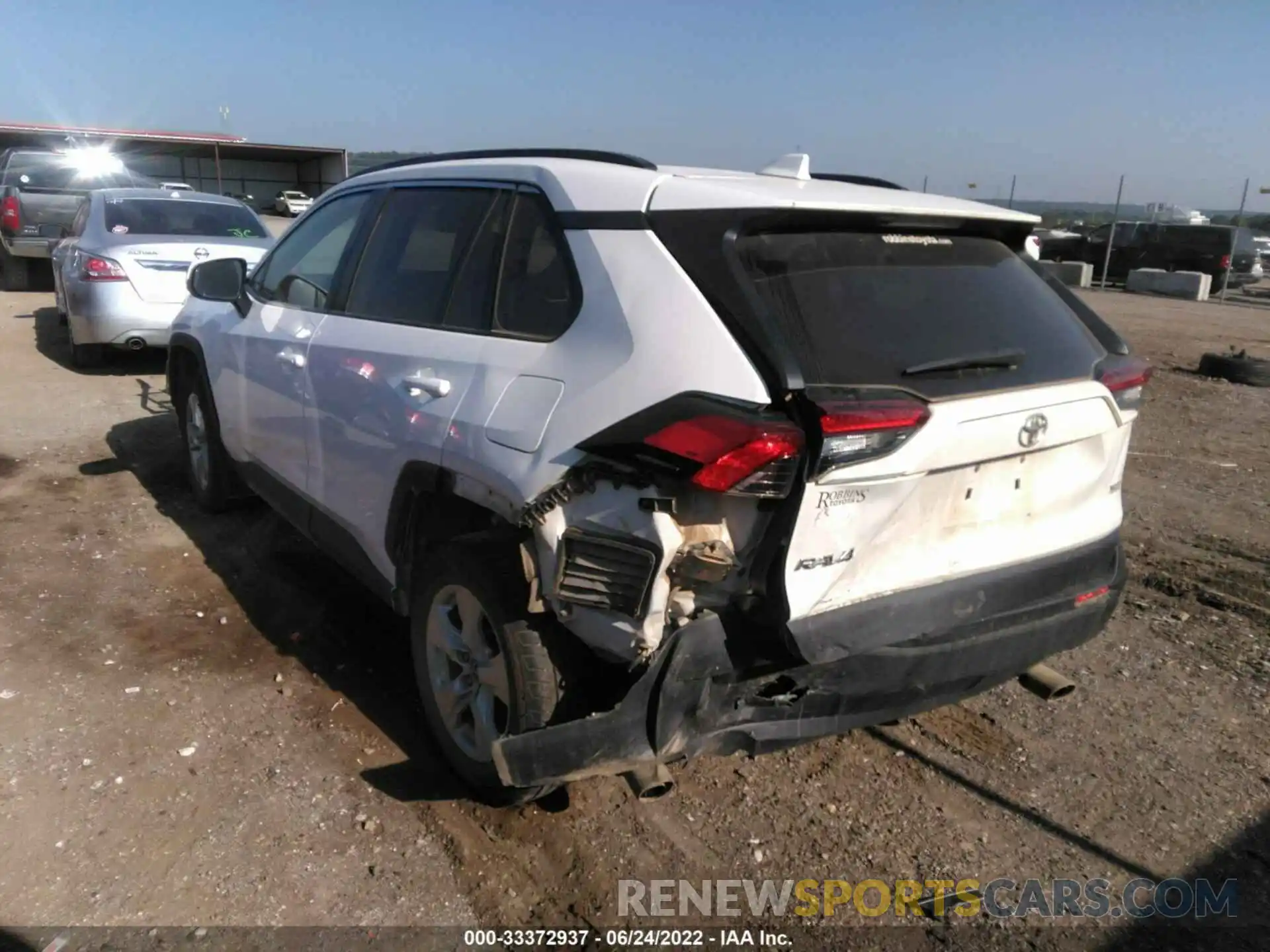 3 Photograph of a damaged car 2T3W1RFV4LC043126 TOYOTA RAV4 2020