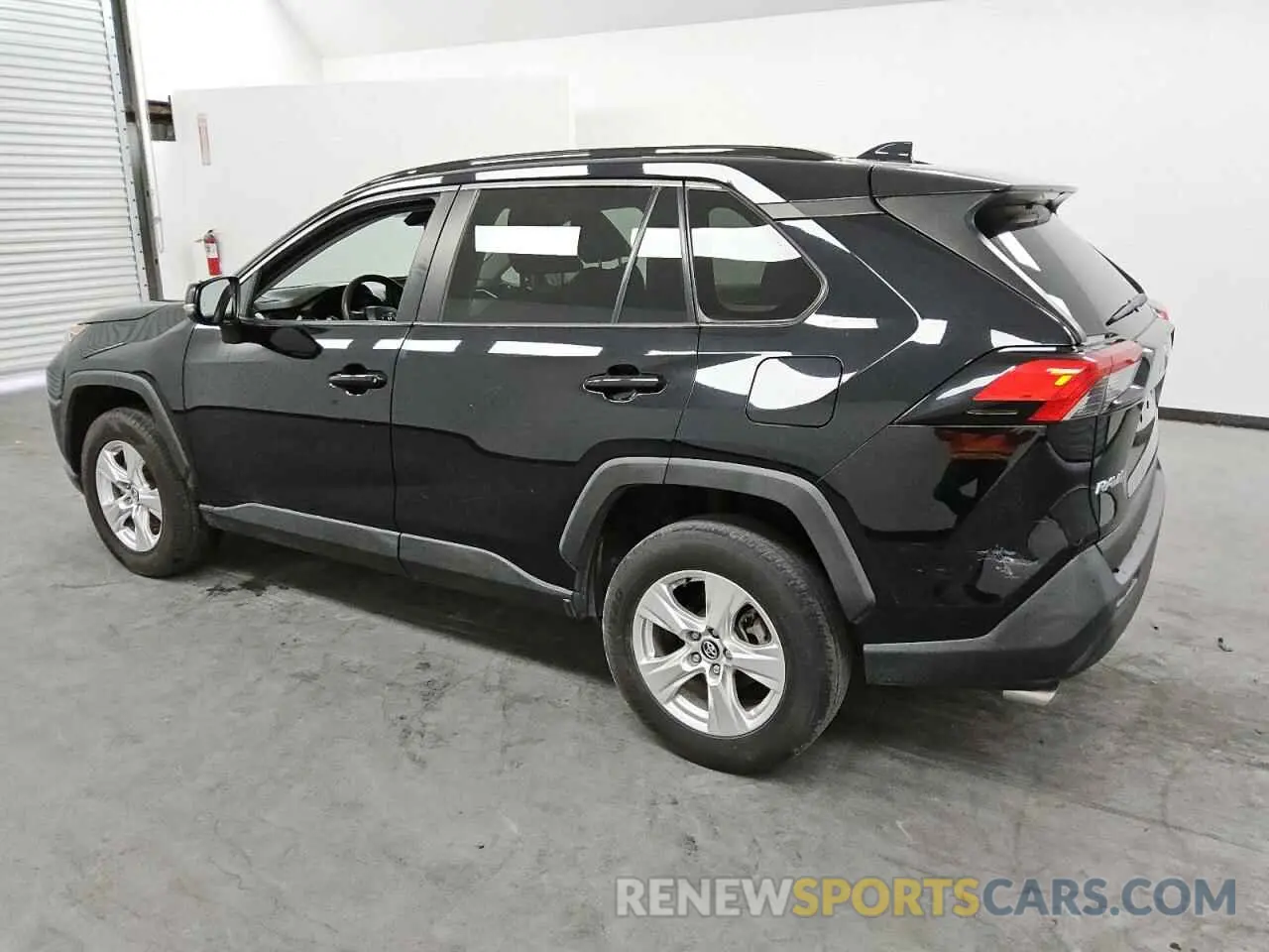 2 Photograph of a damaged car 2T3W1RFV4LC046723 TOYOTA RAV4 2020