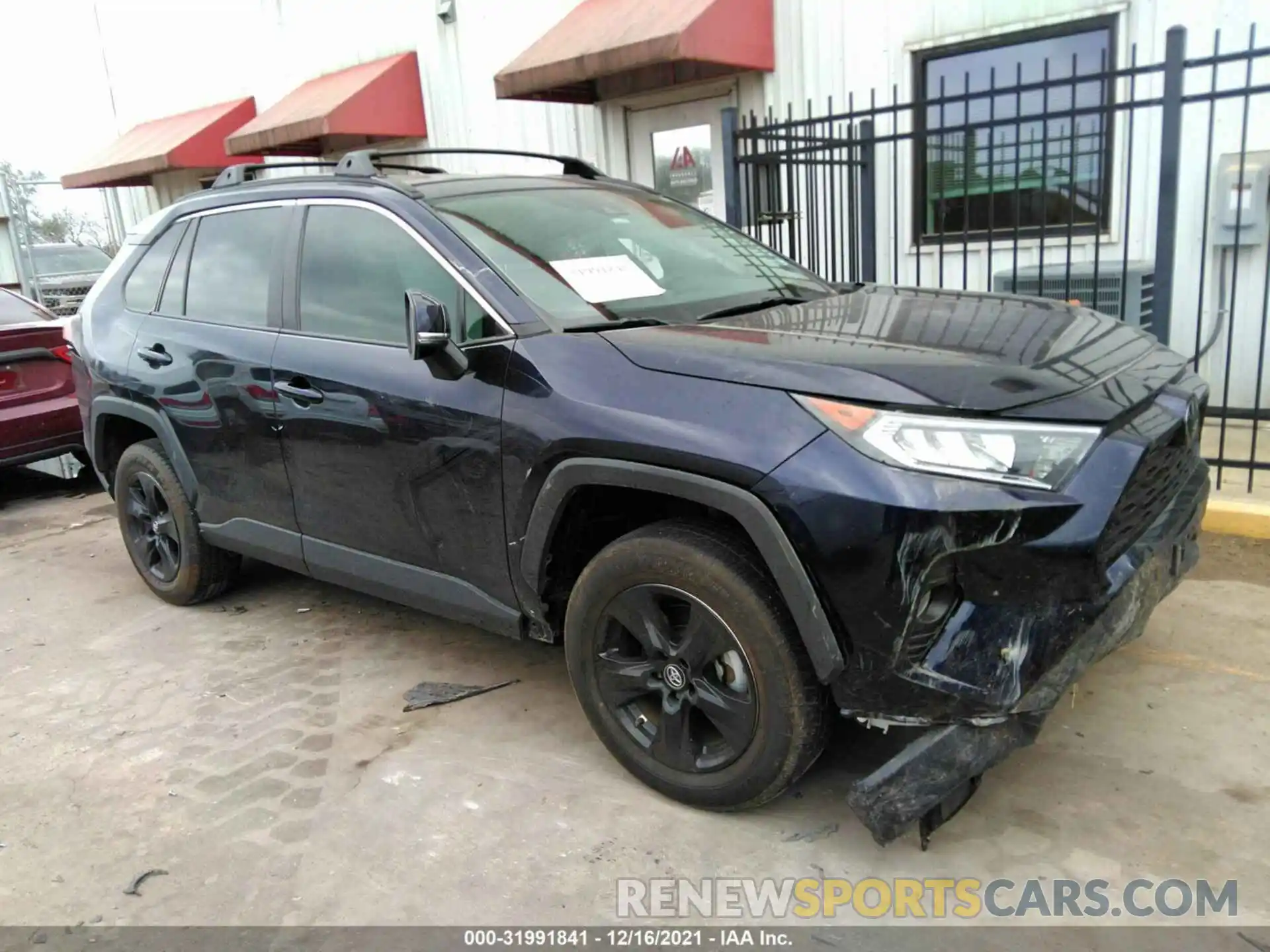 1 Photograph of a damaged car 2T3W1RFV4LC051663 TOYOTA RAV4 2020