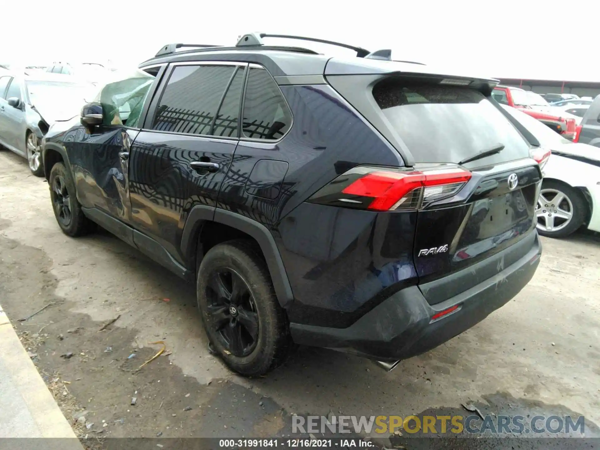 3 Photograph of a damaged car 2T3W1RFV4LC051663 TOYOTA RAV4 2020