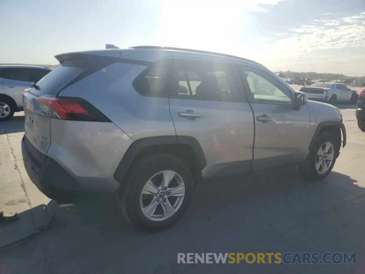 3 Photograph of a damaged car 2T3W1RFV4LC052568 TOYOTA RAV4 2020