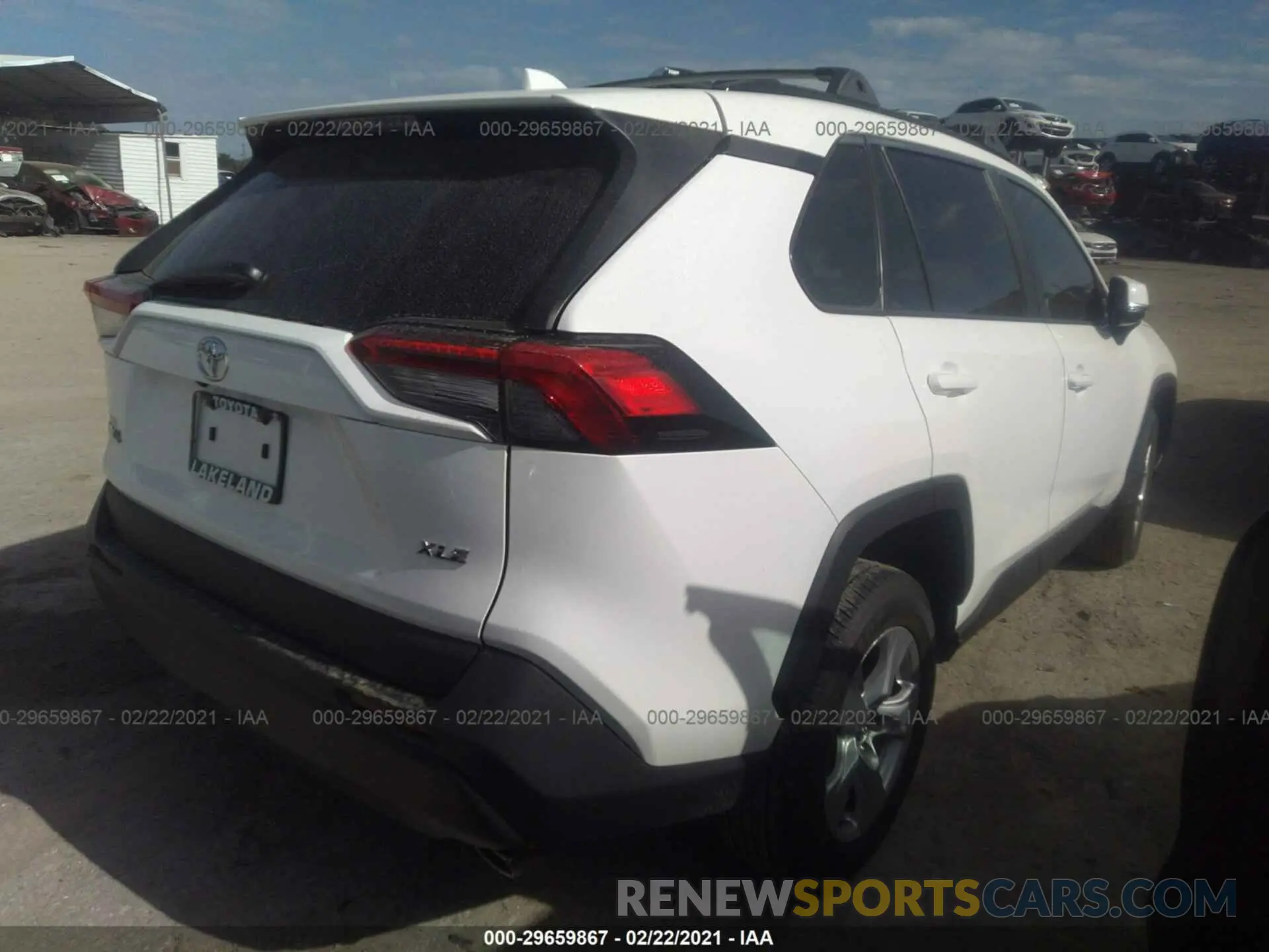 4 Photograph of a damaged car 2T3W1RFV4LC055258 TOYOTA RAV4 2020