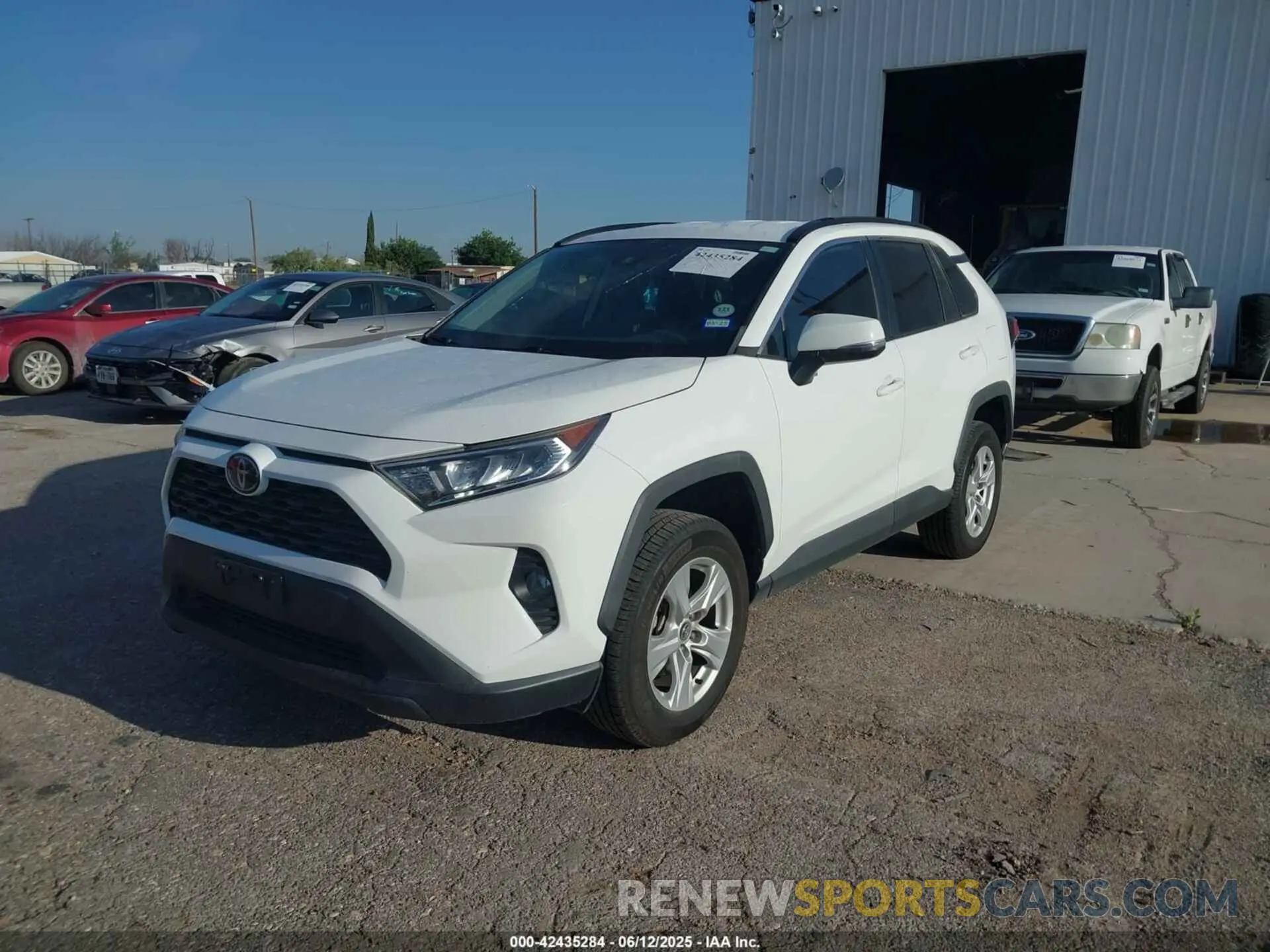 2 Photograph of a damaged car 2T3W1RFV4LC064364 TOYOTA RAV4 2020
