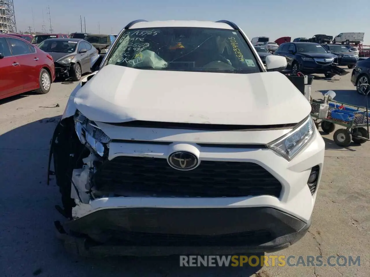 5 Photograph of a damaged car 2T3W1RFV4LC066485 TOYOTA RAV4 2020