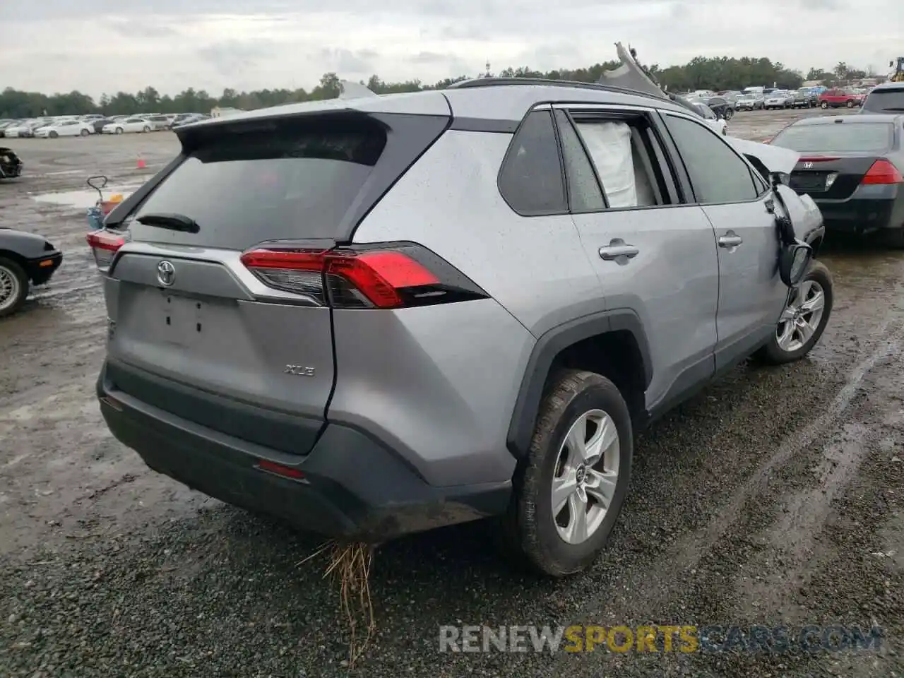 4 Photograph of a damaged car 2T3W1RFV4LC067247 TOYOTA RAV4 2020