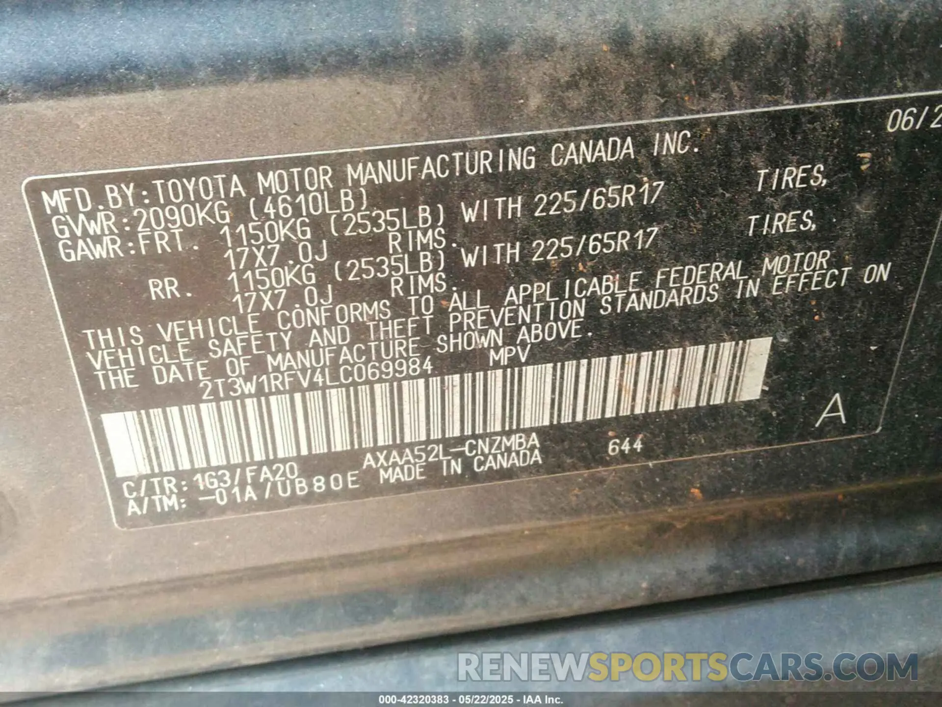 9 Photograph of a damaged car 2T3W1RFV4LC069984 TOYOTA RAV4 2020