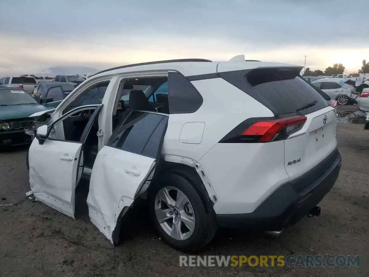 3 Photograph of a damaged car 2T3W1RFV4LC084484 TOYOTA RAV4 2020