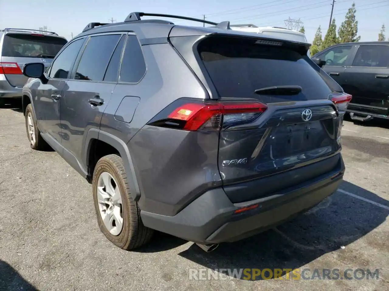 3 Photograph of a damaged car 2T3W1RFV4LW092034 TOYOTA RAV4 2020