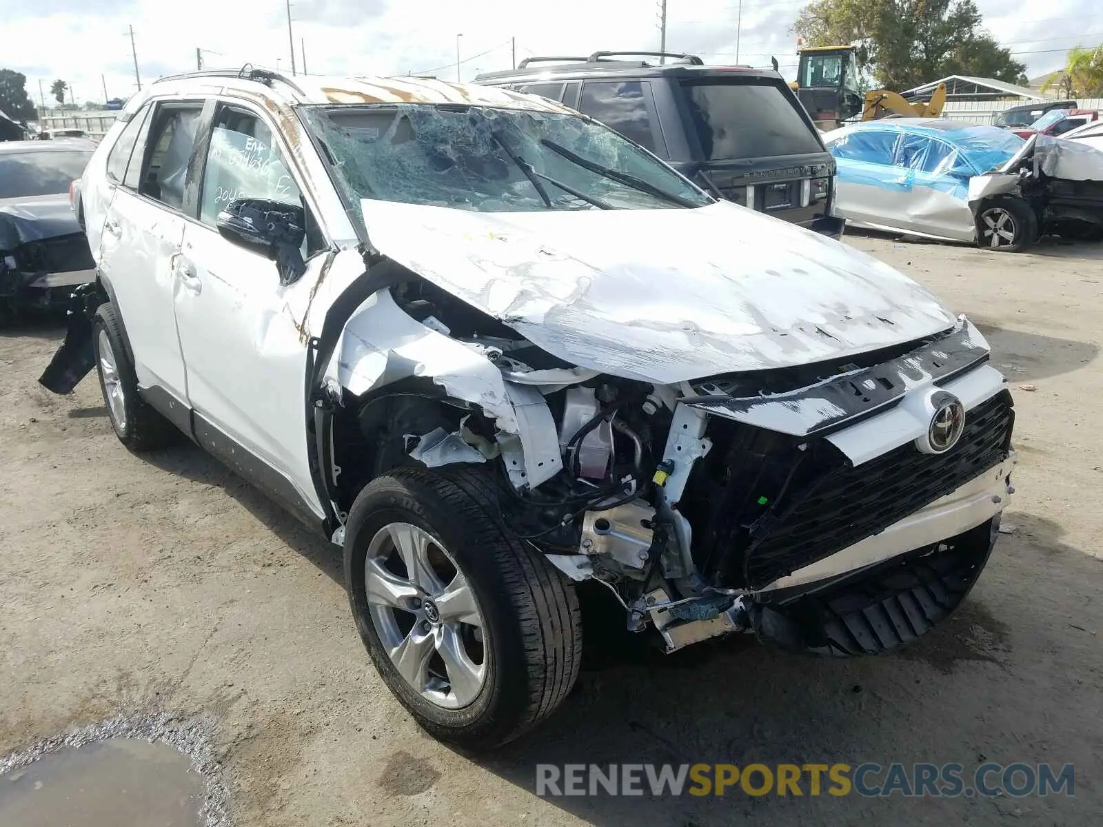 1 Photograph of a damaged car 2T3W1RFV5LC054636 TOYOTA RAV4 2020