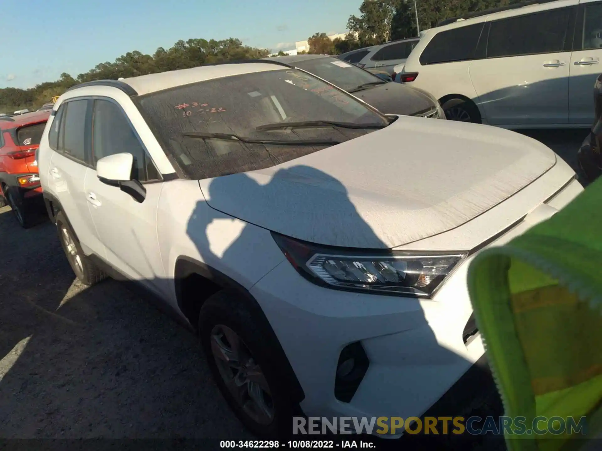 1 Photograph of a damaged car 2T3W1RFV5LC060436 TOYOTA RAV4 2020