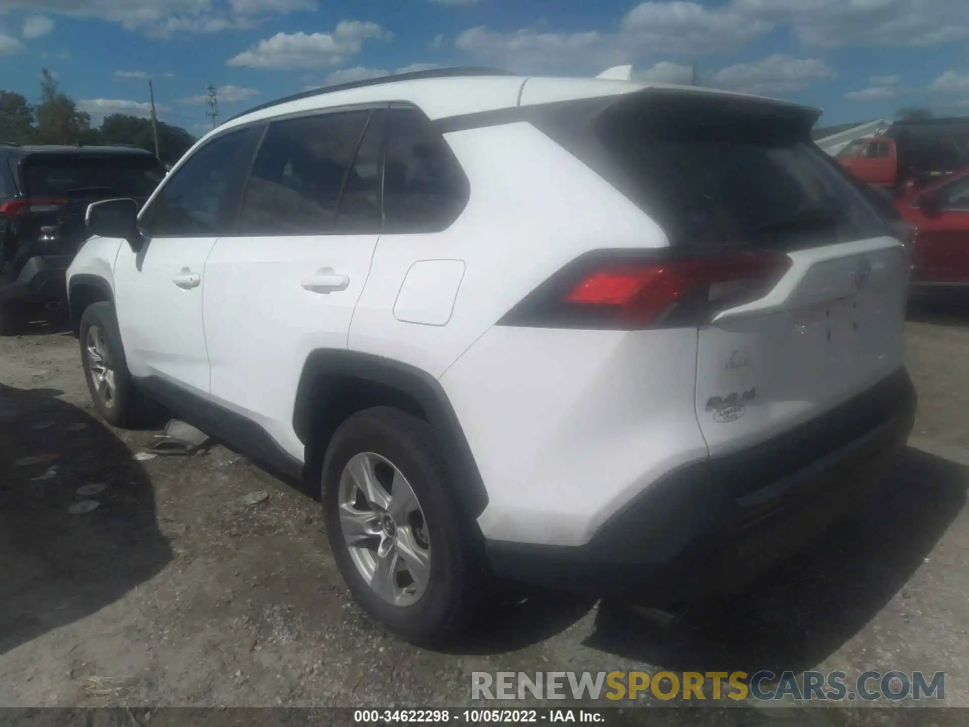 3 Photograph of a damaged car 2T3W1RFV5LC060436 TOYOTA RAV4 2020