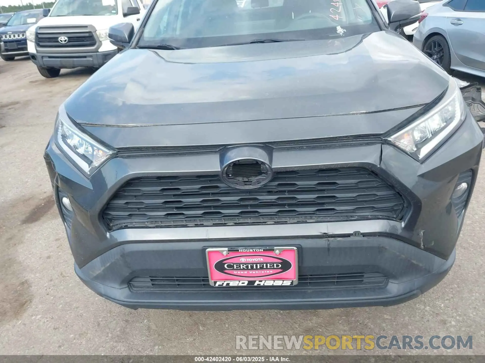 12 Photograph of a damaged car 2T3W1RFV5LC061473 TOYOTA RAV4 2020