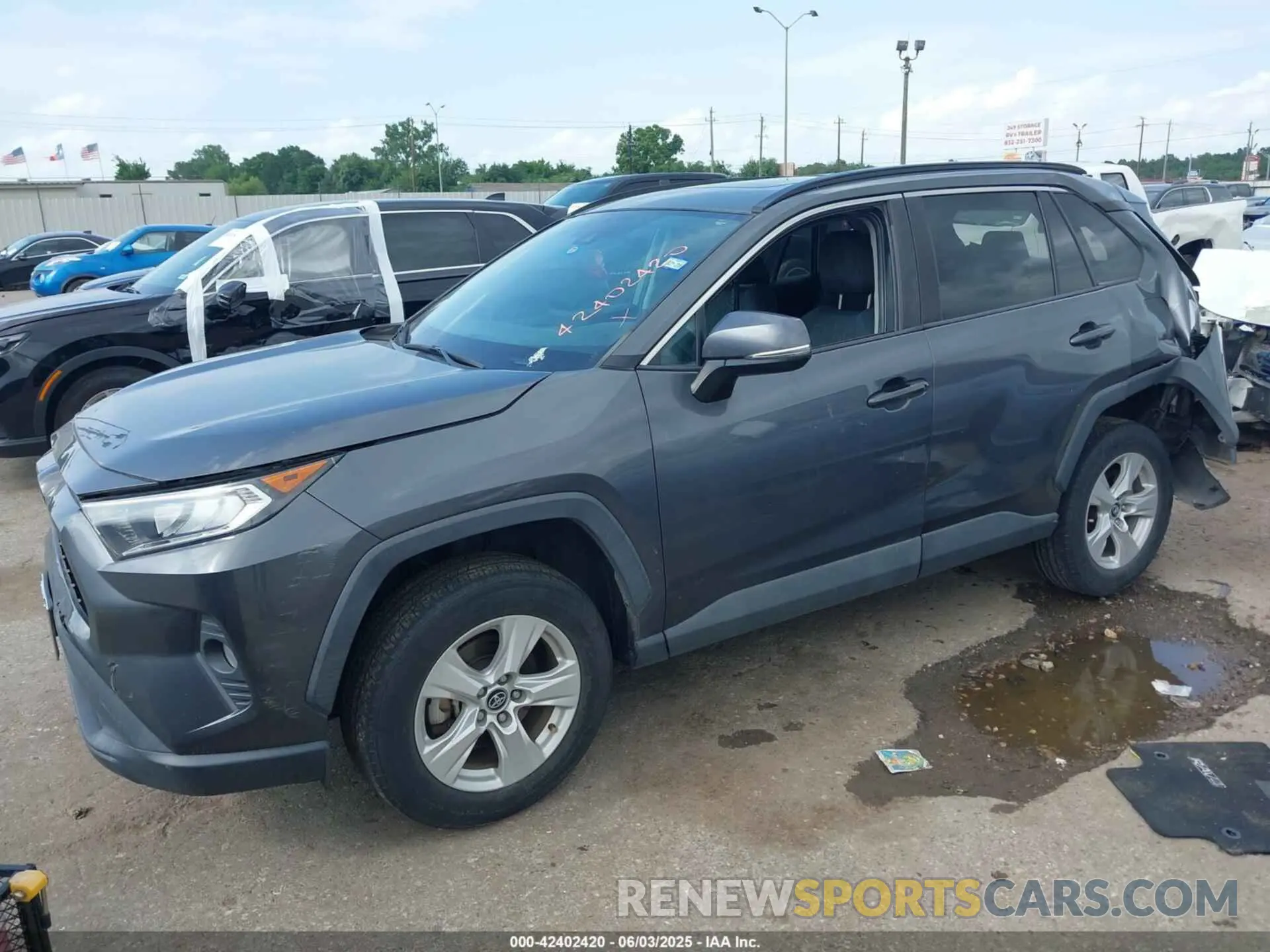 2 Photograph of a damaged car 2T3W1RFV5LC061473 TOYOTA RAV4 2020