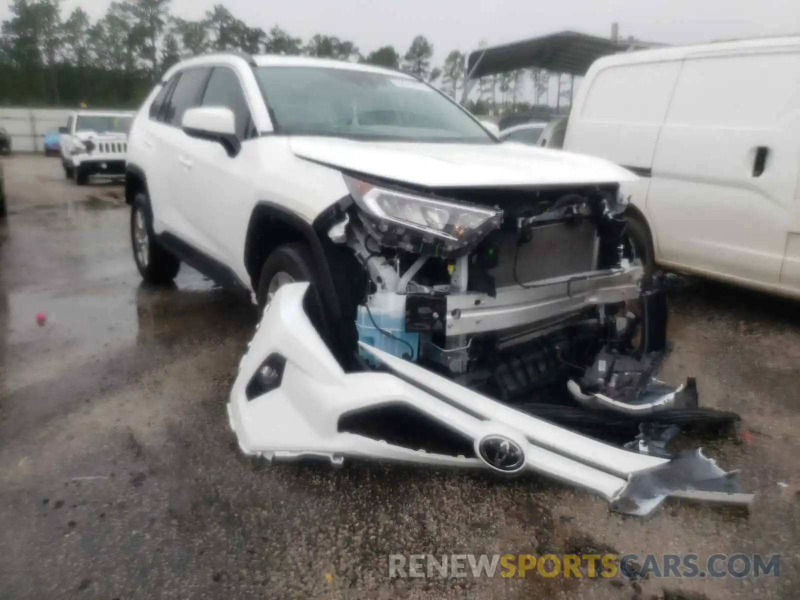 1 Photograph of a damaged car 2T3W1RFV5LC063143 TOYOTA RAV4 2020