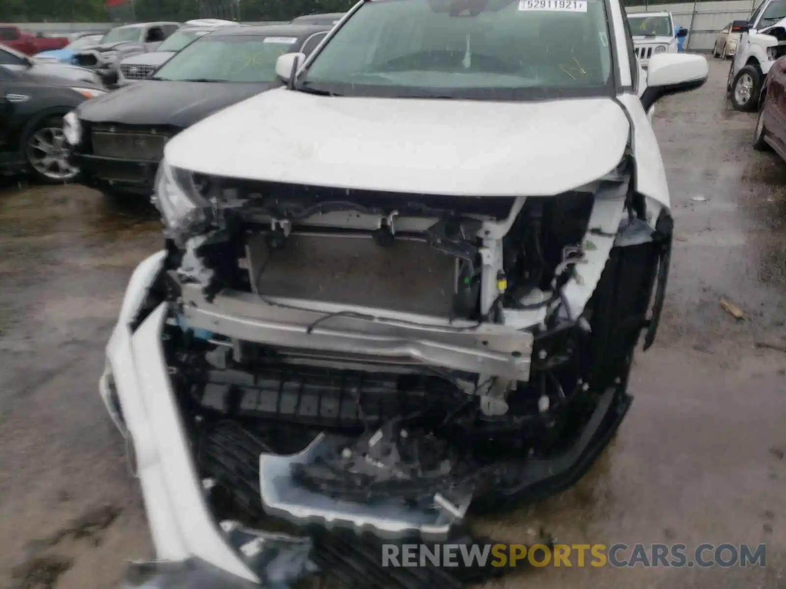 9 Photograph of a damaged car 2T3W1RFV5LC063143 TOYOTA RAV4 2020