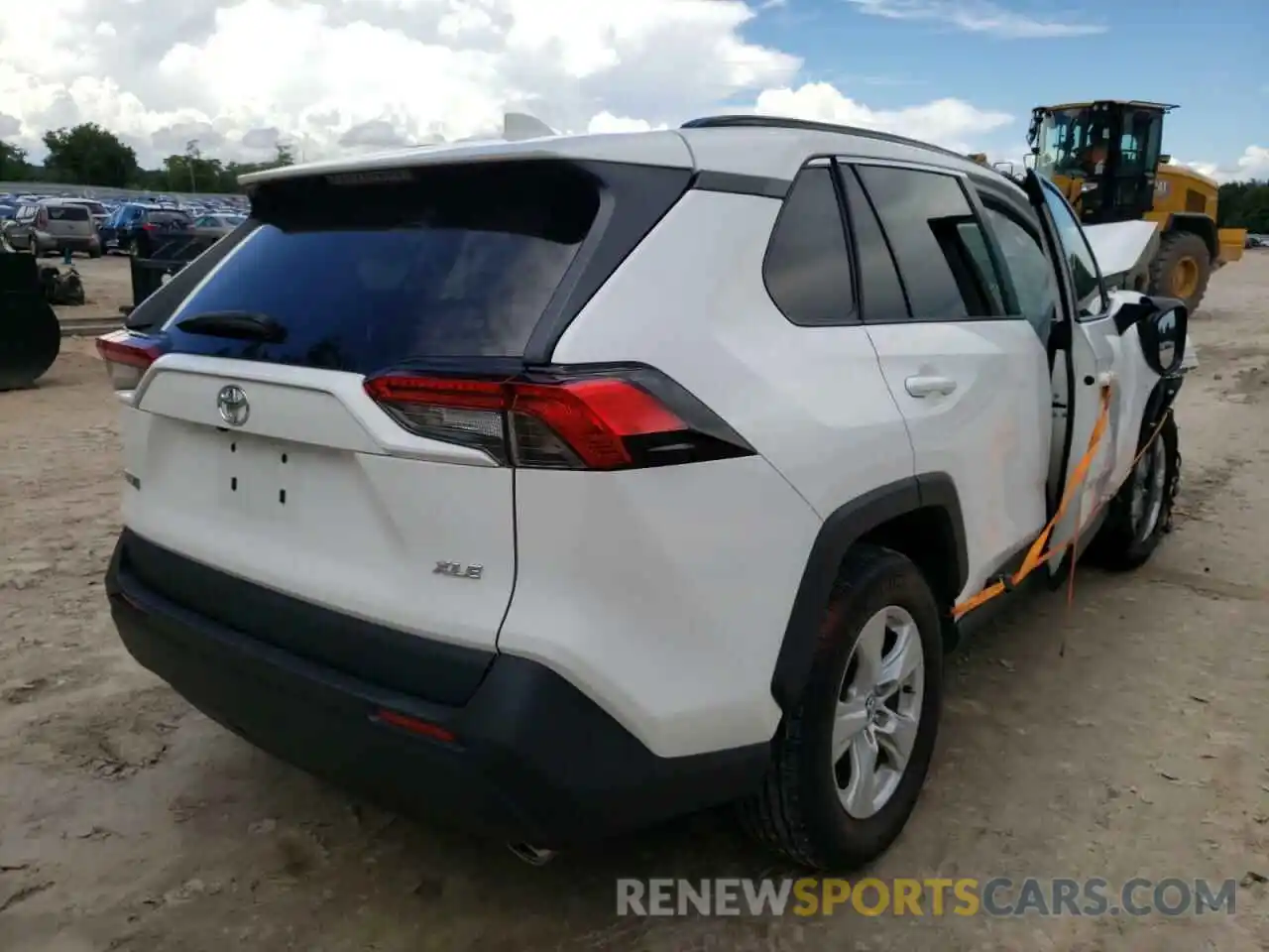 4 Photograph of a damaged car 2T3W1RFV5LC067886 TOYOTA RAV4 2020