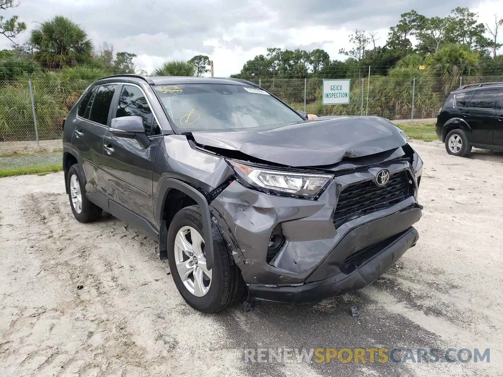 1 Photograph of a damaged car 2T3W1RFV5LC069931 TOYOTA RAV4 2020