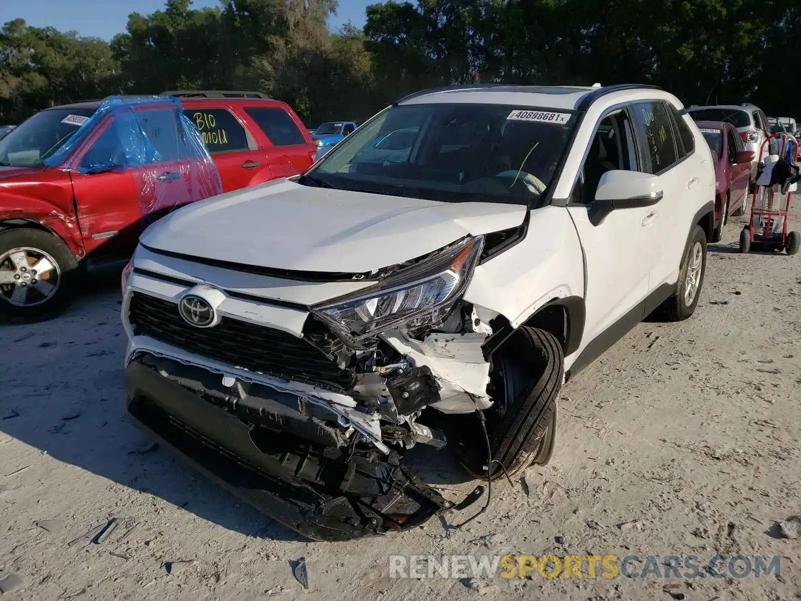 2 Photograph of a damaged car 2T3W1RFV5LC071291 TOYOTA RAV4 2020