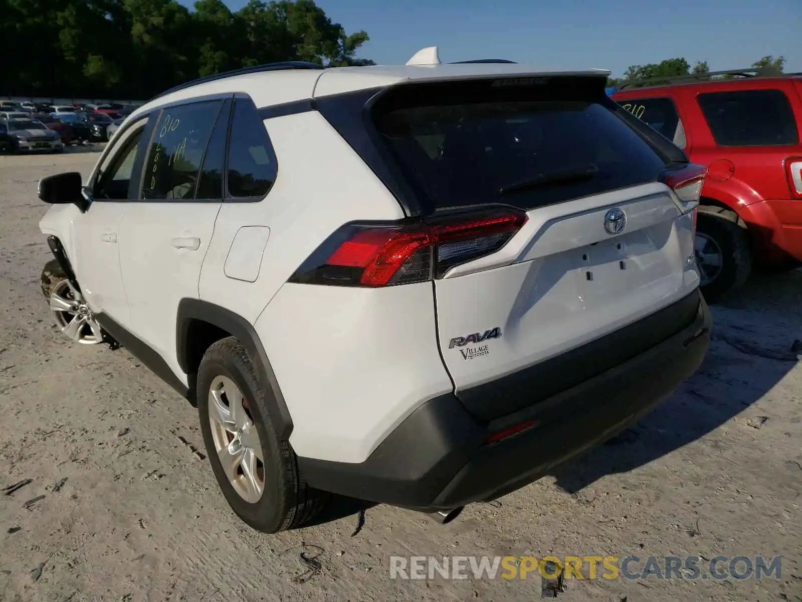 3 Photograph of a damaged car 2T3W1RFV5LC071291 TOYOTA RAV4 2020