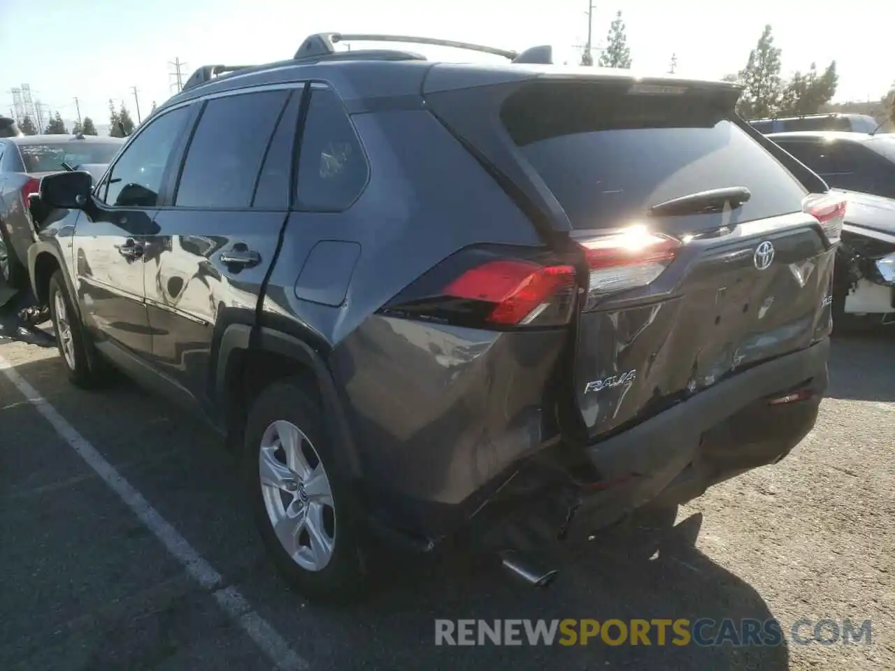 3 Photograph of a damaged car 2T3W1RFV5LC072568 TOYOTA RAV4 2020