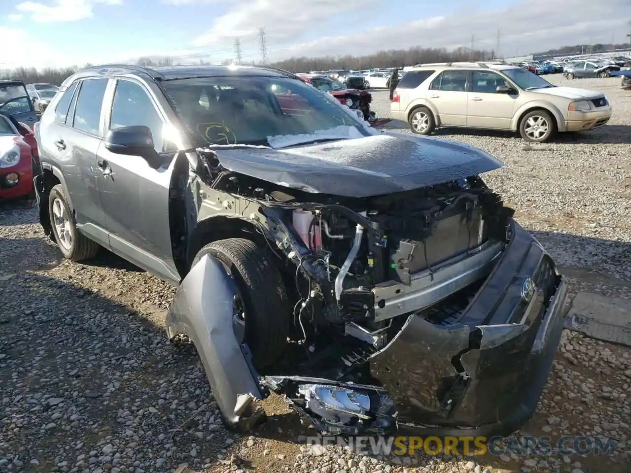 1 Photograph of a damaged car 2T3W1RFV5LC073462 TOYOTA RAV4 2020