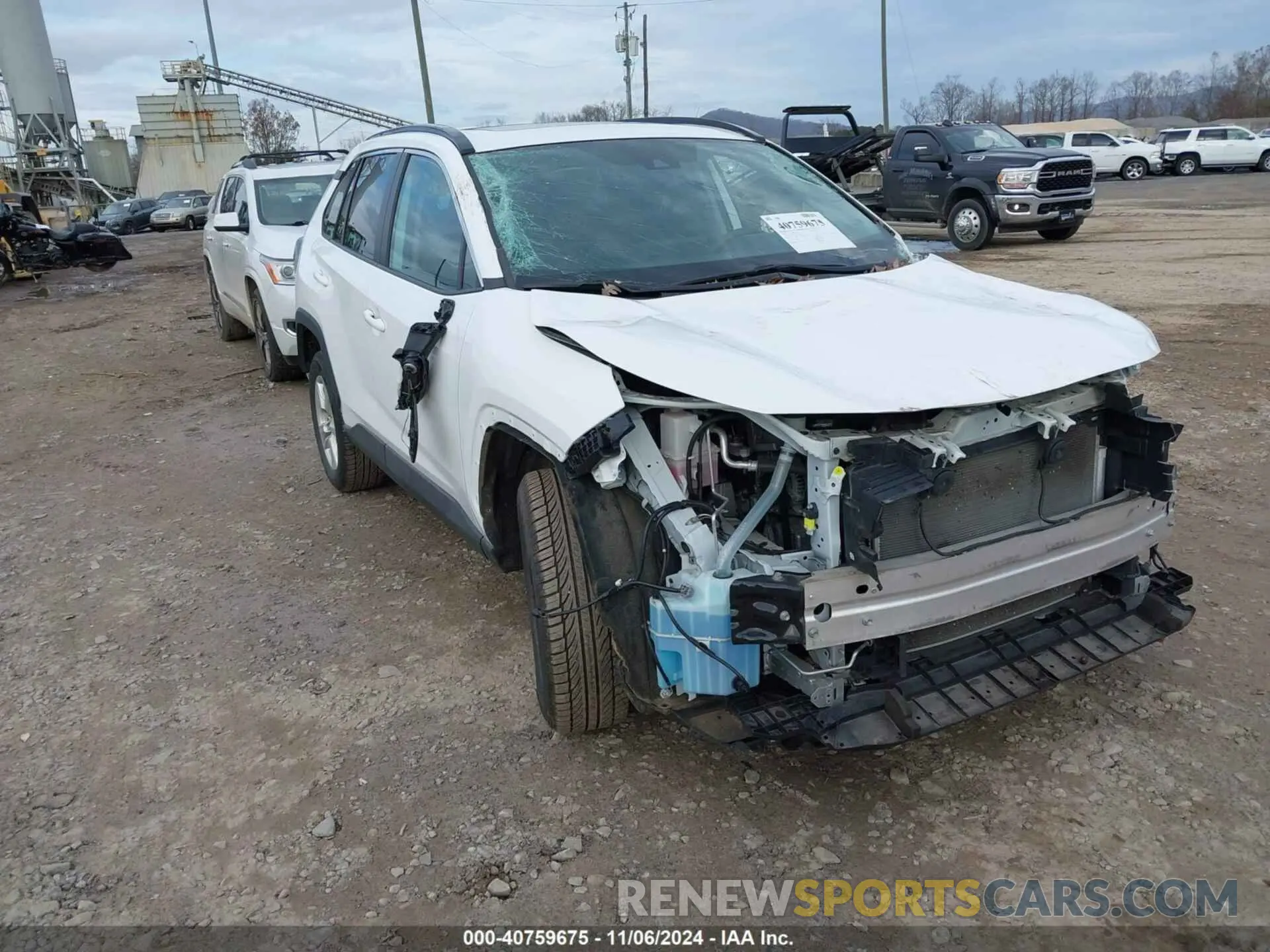 1 Photograph of a damaged car 2T3W1RFV5LC076698 TOYOTA RAV4 2020