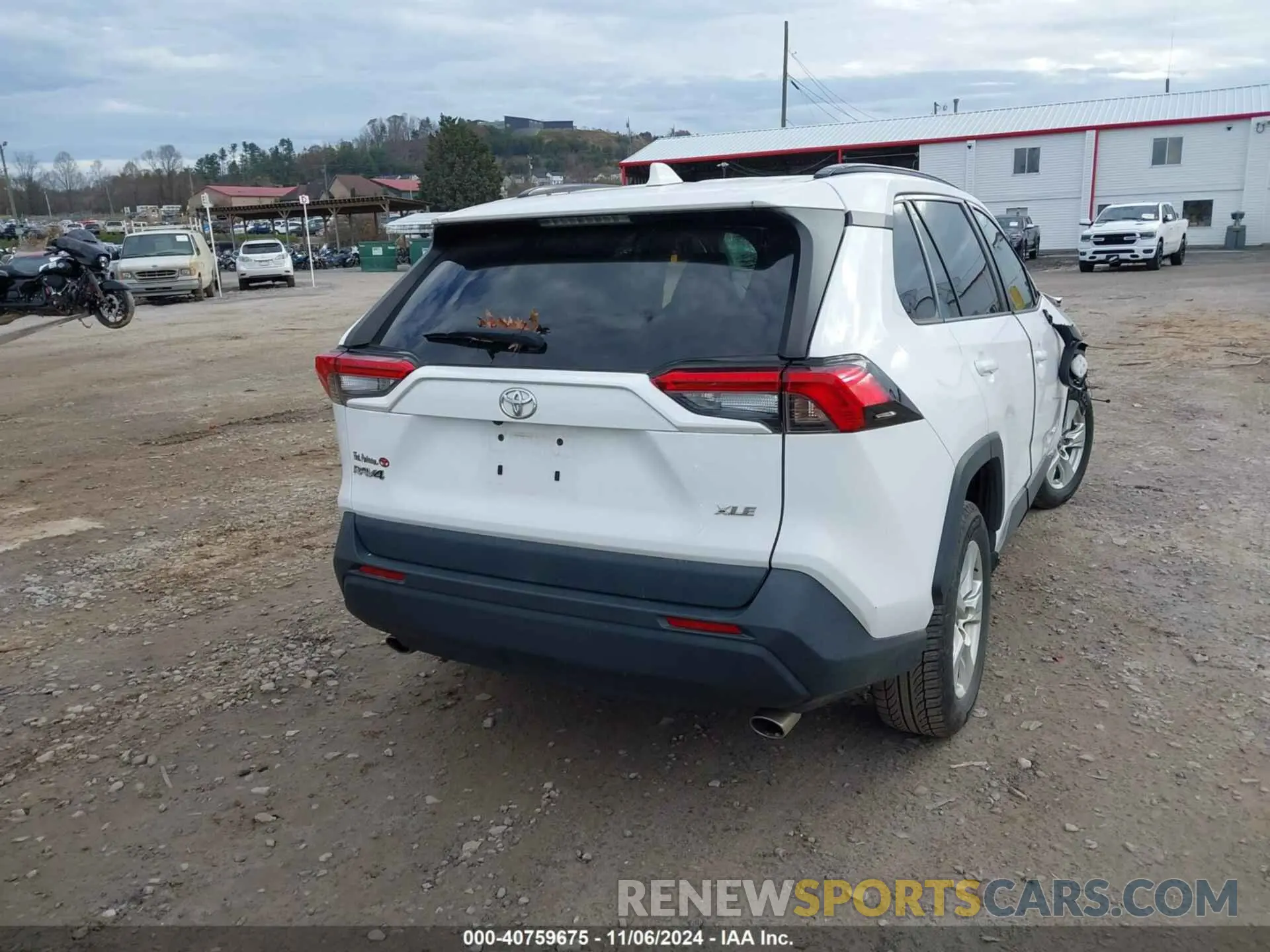 4 Photograph of a damaged car 2T3W1RFV5LC076698 TOYOTA RAV4 2020