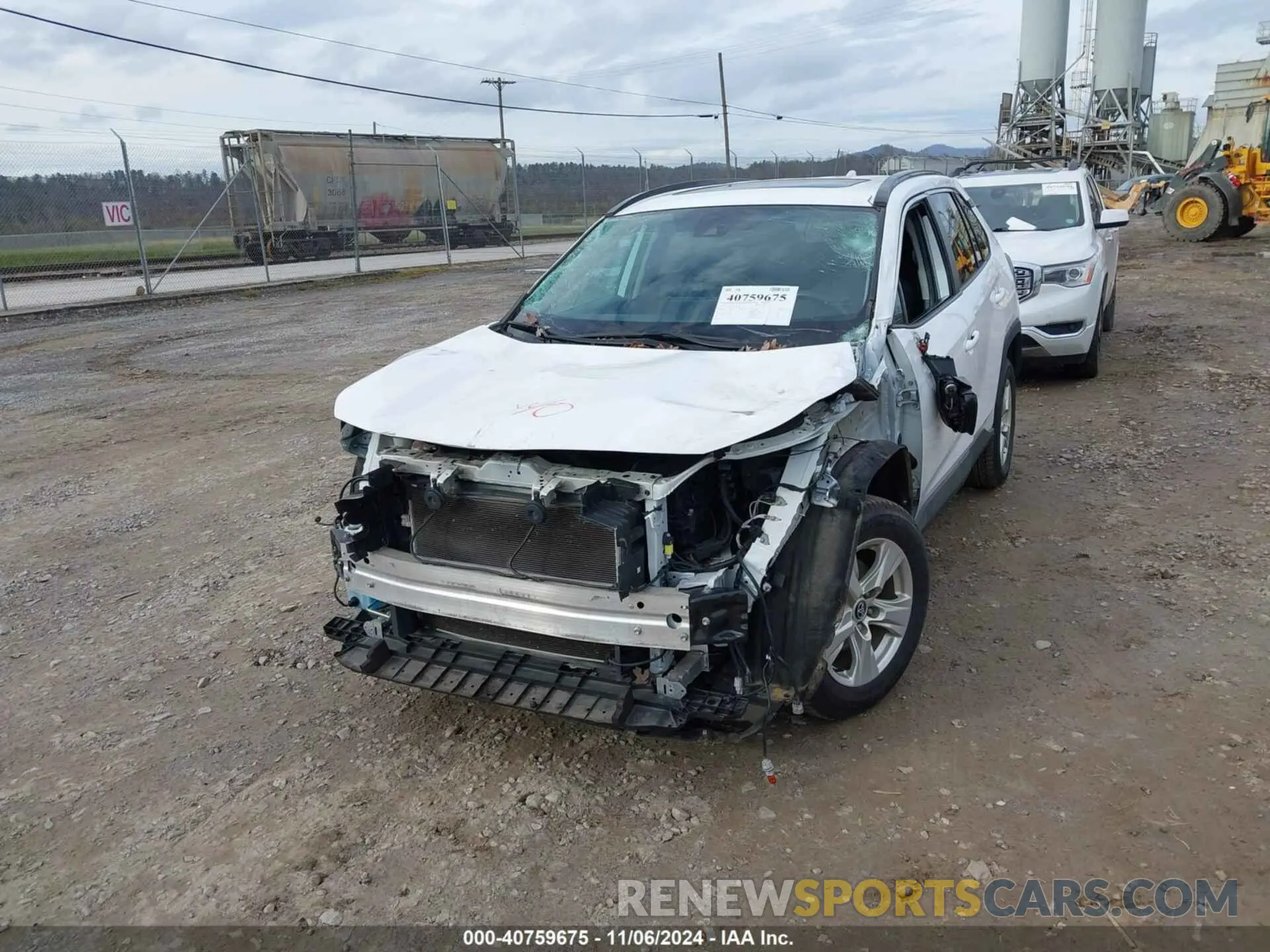 6 Photograph of a damaged car 2T3W1RFV5LC076698 TOYOTA RAV4 2020