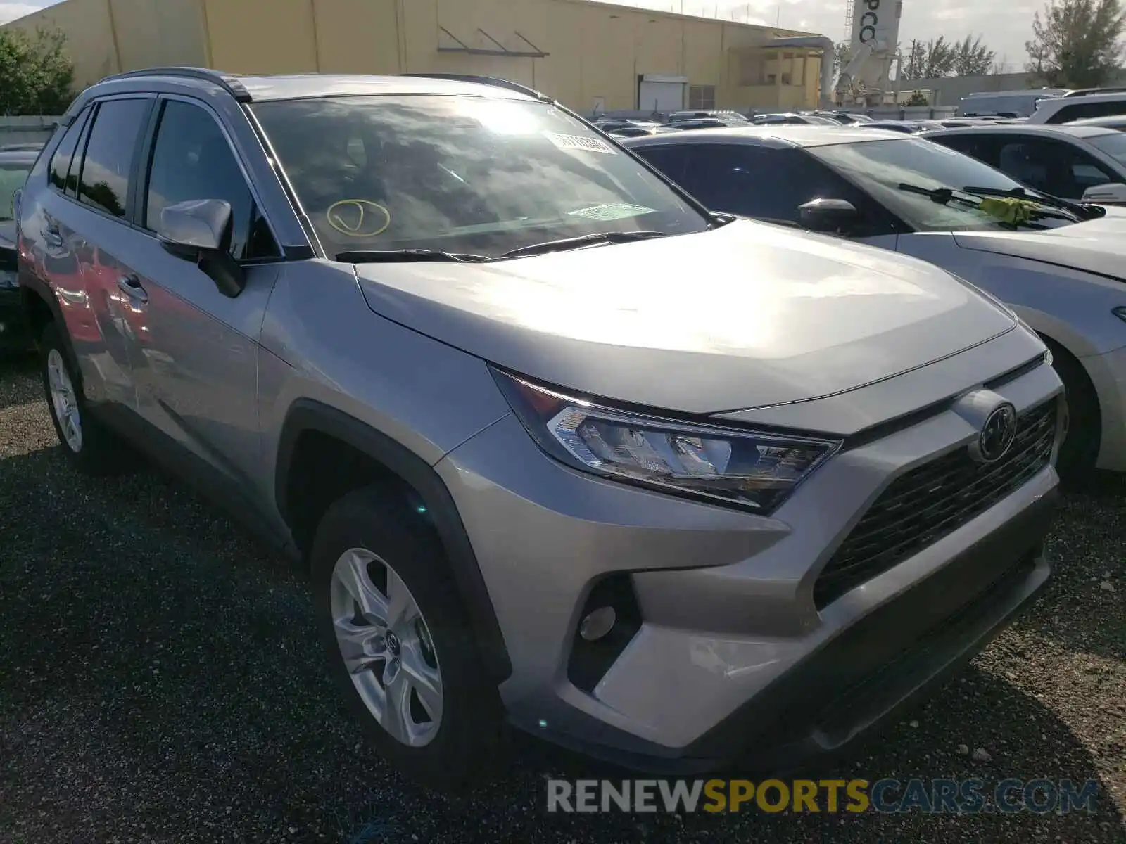 1 Photograph of a damaged car 2T3W1RFV5LC081917 TOYOTA RAV4 2020