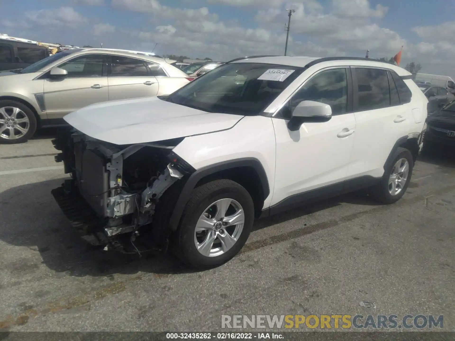 2 Photograph of a damaged car 2T3W1RFV5LW062654 TOYOTA RAV4 2020