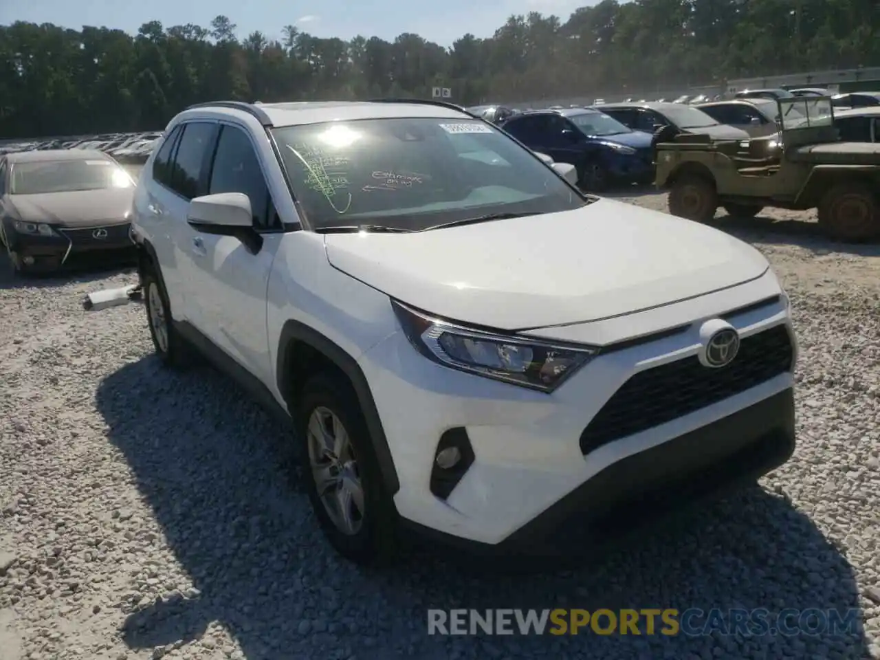 1 Photograph of a damaged car 2T3W1RFV5LW066929 TOYOTA RAV4 2020