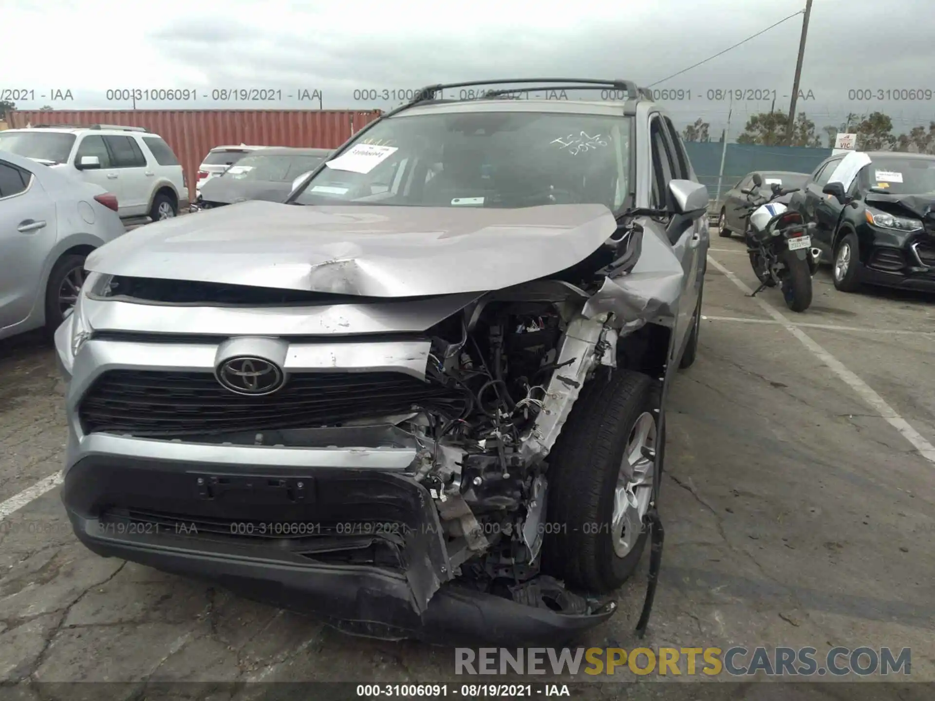 6 Photograph of a damaged car 2T3W1RFV5LW070995 TOYOTA RAV4 2020